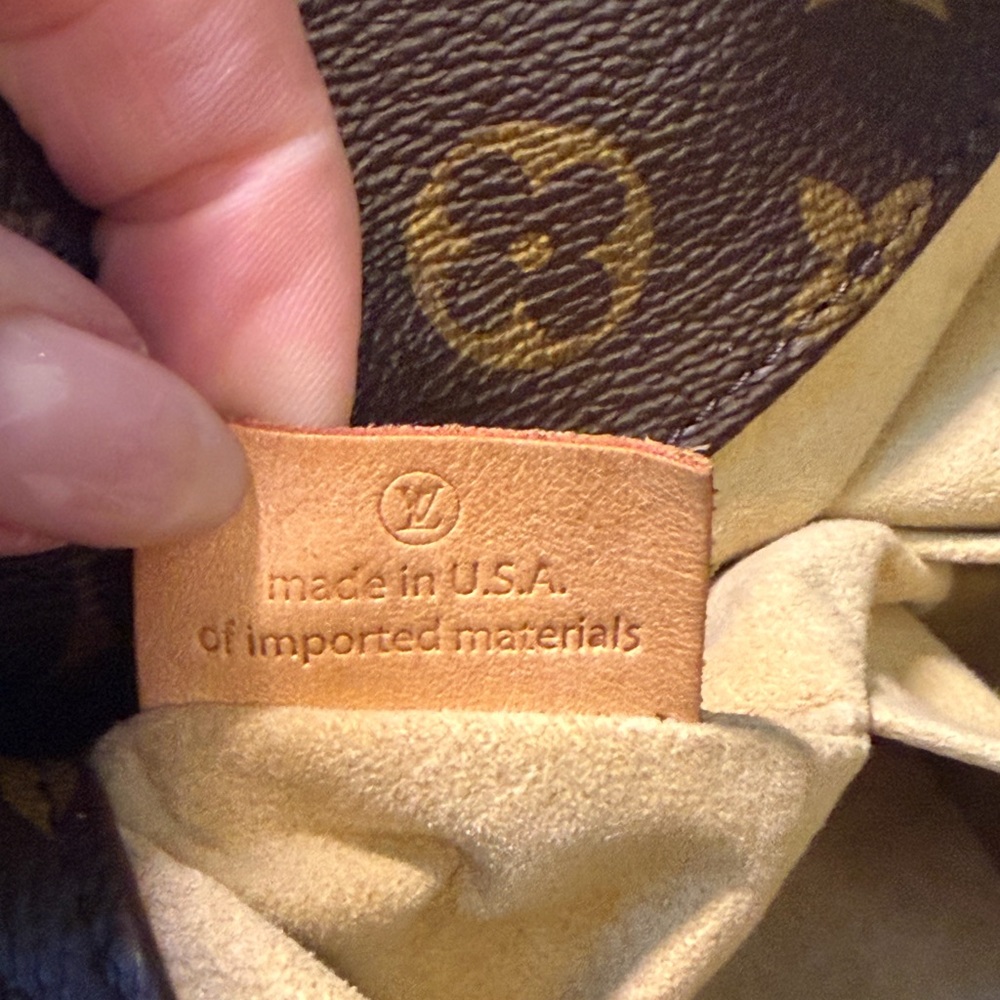 Louis Vuitton Artsy MM Classic Brown Monogram Shoulder Bag - Picture 10 of 16